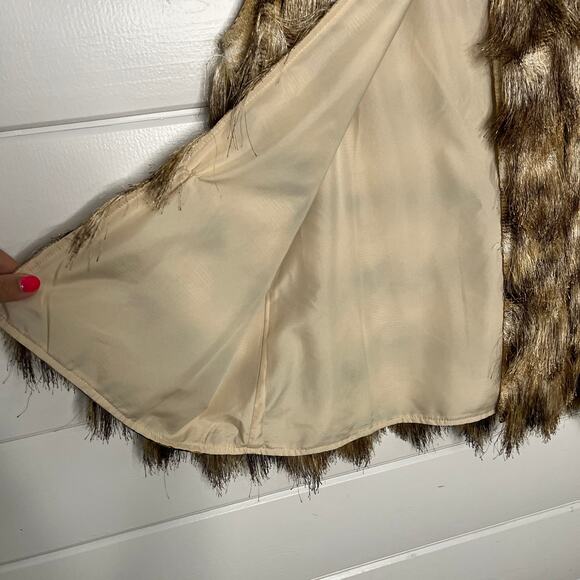 Chico's Travelers Fringe Sweater Vest Fuzzy Western Boho Festival 0 Small - Picture 5 of 6